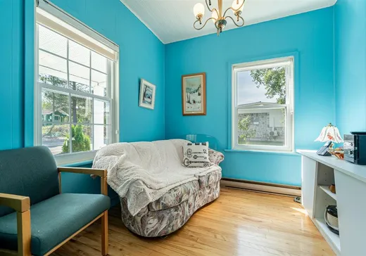 Maison à vendre - 385 Rue Principale, Riviere-A-Pierre, G0A 3A0