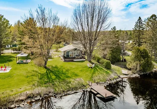 Bungalow à vendre - 544 Rue Roy S., Weedon, J0B3J0