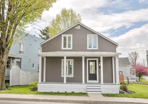 Maison à étages à vendre - 46 Rue de l'Académie, Victoriaville, G6P3M2