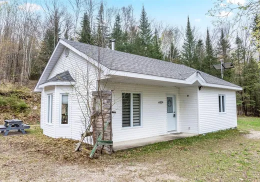 Maison à vendre - 6538 Ch. de la Rivière N., Rivière-Rouge, J0T 1T0