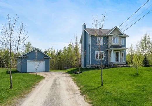 Maison à étages à vendre - 176 Rue du Magor, Rock Forest, J1N4A2