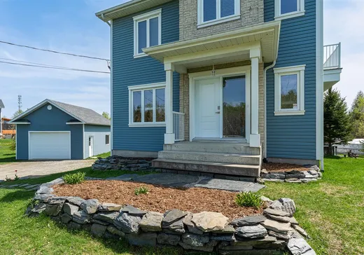 Maison à vendre - 176 Rue du Magor, Rock Forest, J1N 4A2