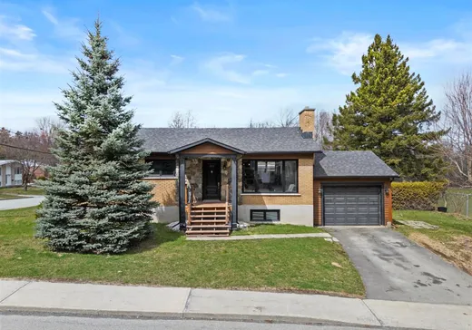 Maison à vendre - 295 Rue Darche, Sherbrooke, J1H 2Y9