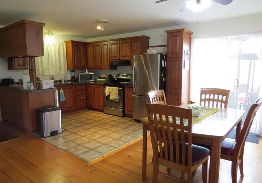 House for sale - 116 Ch. du Bord-de-l'Eau, Sainte-Barbe, J0S 1P0