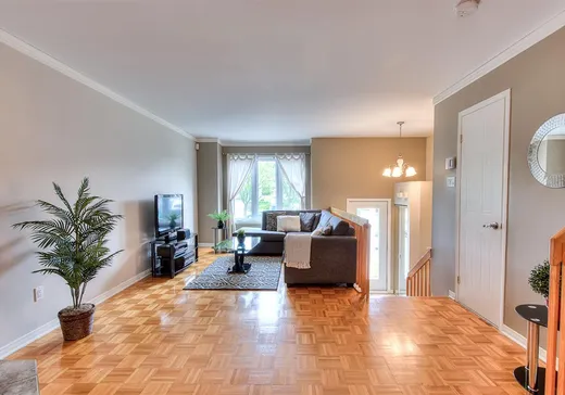 Maison à vendre - 7555 Boul. St-Martin O., Laval (Sainte-Dorothee), H7X 3S6