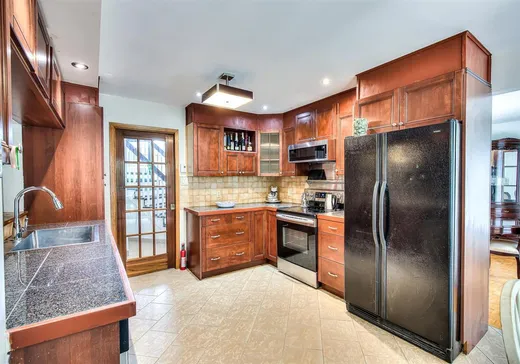 Maison à vendre - 450 Rue Larivière, Laval (Sainte-Dorothee), H7X 3K6