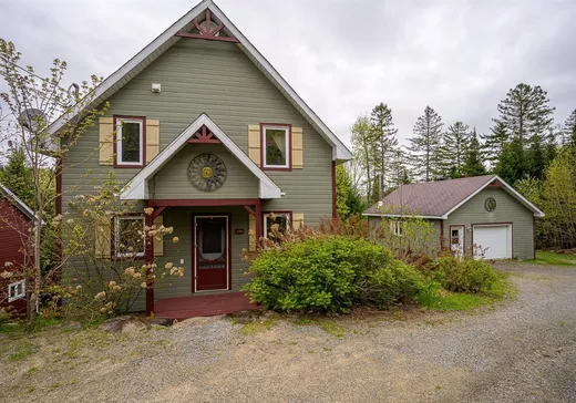 Two or more stories for sale - 160 Ch. des Pentes, St-Adolphe d'Howard, J0T2B0