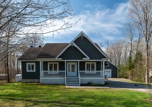 Two or more stories for sale - 269 Ch. de la Poésie, Mont-Laurier, J9L3G3