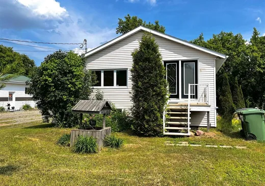 Maison à vendre - 1749 Route des Rivières, Saint-Lucien, J0C 1N0