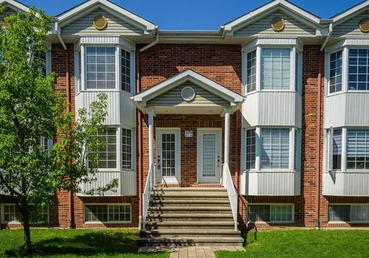 Two or more stories for sale - 375 Rue Éricka, Laval (Fabreville), H7P5S3