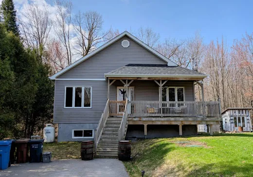 Two or more stories for sale - 191 Ch. St-Georges, Rigaud, J0P1P0