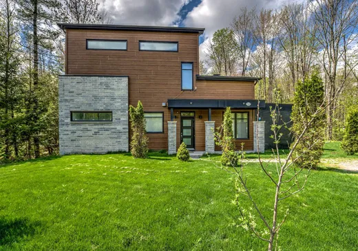 Maison à étages à vendre - 720 Rue Jacques, Saint-Colomban, J5K1E9