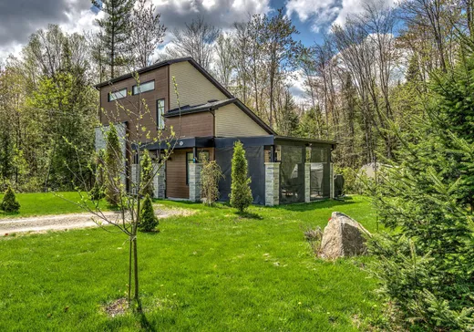 Maison à vendre - 720 Rue Jacques, Saint-Colomban, J5K 1E9