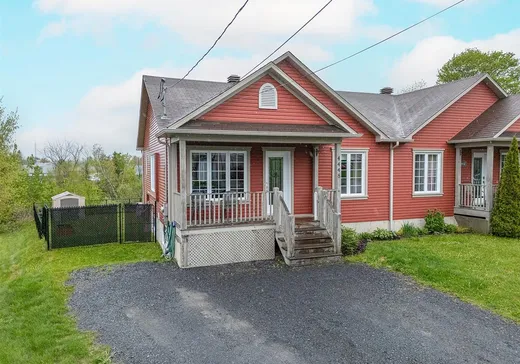 Bungalow à vendre - 4448 Rue Yamaska, Sherbrooke, J1L2P2