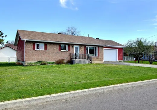 Maison à vendre - 55 Rue Esdras, Témiscouata-sur-le-Lac, G0L 1E0