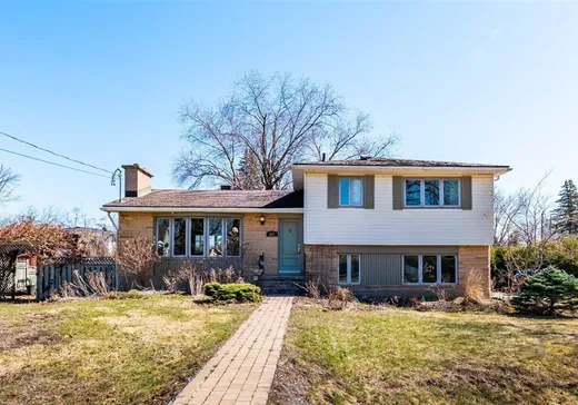 Maison à vendre - 233 Crois. Allancroft, Beaconsfield, H9W 1L8
