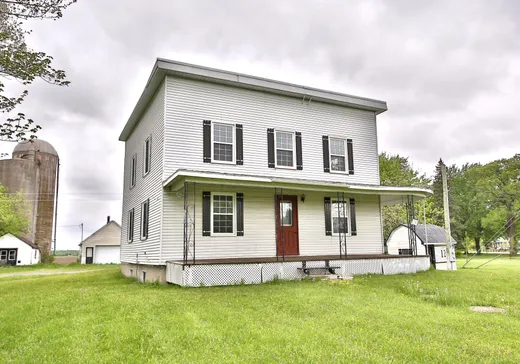 Maison à étages à vendre - 121 Rue Richelieu, St-Marc-sur-Richelieu, J0L2E0