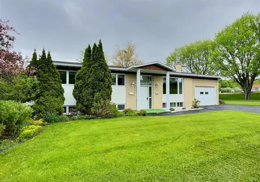 Bungalow à vendre - 1200 Av. Mailhot, Plessisville, G6L1Y5