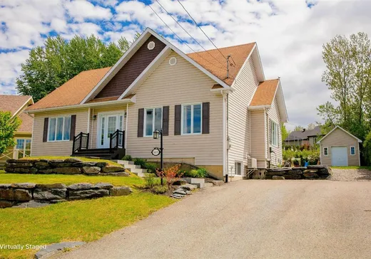 Maison à vendre - 3400 Rue Générations, Rock Forest, J1N 0P9