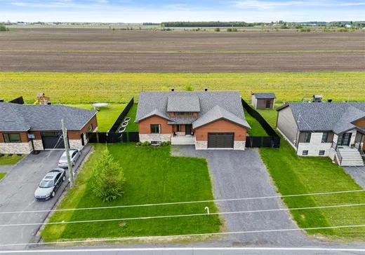 Maison à vendre - 126 Rue Principale, Massueville, J0G 1L0