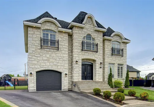 Maison à vendre - 8 Place André-Mathieu, Châteauguay, J6K 0E5