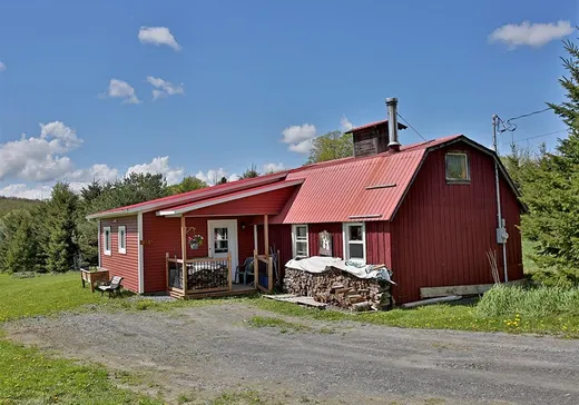 House for sale - 45 Rue des Pommiers, Dixville, J0B 1P0
