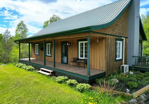 Maison à vendre - 5 Ch. du Roy, St-Etienne-De-Bolton, J0E 2E0