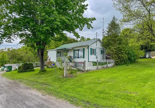 House for sale - 4 Rue St-Jacques, Grenville, J0V 1B0
