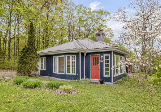 Maison à vendre - 8037 Ch. Royal, Ste-Petronille, G0A 4C0