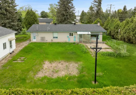 House for sale - 295 Rue Notre-Dame, Lanoraie, J0K 1E0