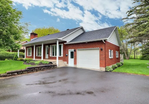 Two or more stories for sale - 305 Rue Émile, Victoriaville, G6P1M8
