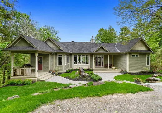 Maison à étages à vendre - 1328 Route 105, Wakefield, J9B1P4