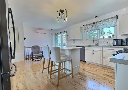 Maison à vendre - 15 Rue de la Montagne, Rouyn-Noranda, J0Z 1Y0