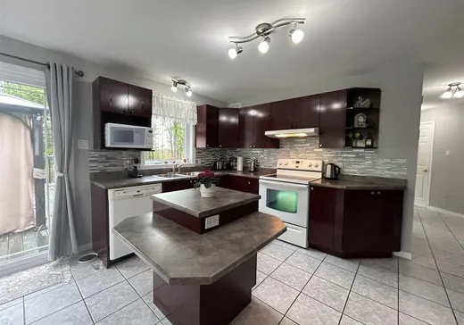 Maison à vendre - 19 Rue Marcelle, Brownsburg-Chatham, J8G 1N9
