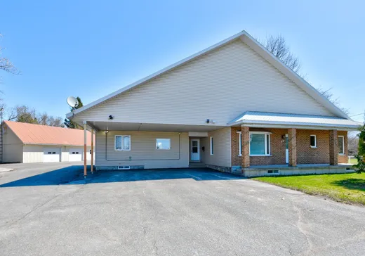 Two or more stories for sale - 30 Rg Ste-Julie, Notre-Dame-des-Prairies, J6E1M3