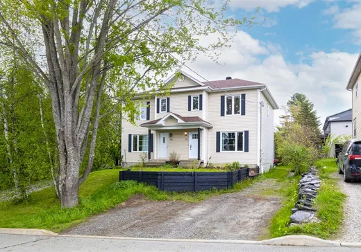 Two or more stories for sale - 115 Boul. Champêtre, Waterville, J0B3H0
