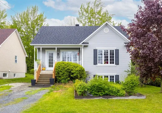 Bungalow à vendre - 751 Rue Charny, Rock Forest, J1N0R3