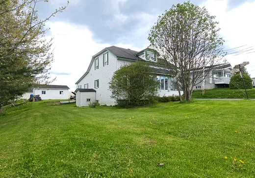 Maison à vendre - 750 Rue Principale, Sainte-Rose-de-Watford, G0R 4G0