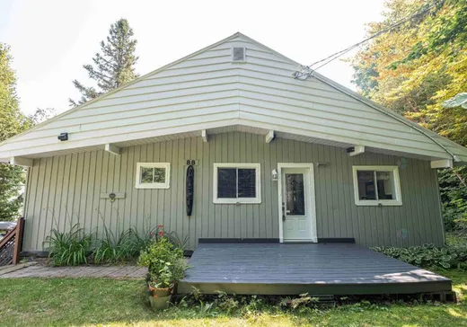 Two or more stories for sale - 88 5e Rue, St-Adolphe d'Howard, J0T2B0