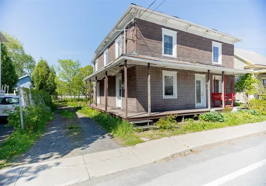 Maison à vendre - 166 Av. de Yamaska, St-Denis-Sur-Richelieu, J0H 1K0