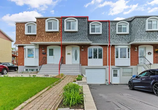 Two or more stories for sale - 3133 Rue Perras, St-Hubert, J3Y4E4