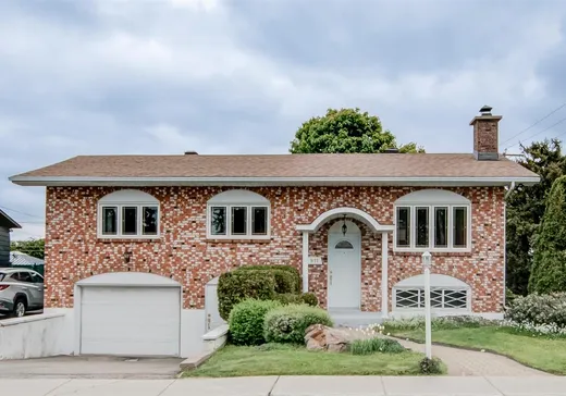 Bungalow à vendre - 911 Rue Léopold-Lachapelle, Terrebonne, J6W2V4