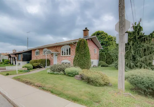 Maison à vendre - 911 Rue Léopold-Lachapelle, Terrebonne, J6W 2V4