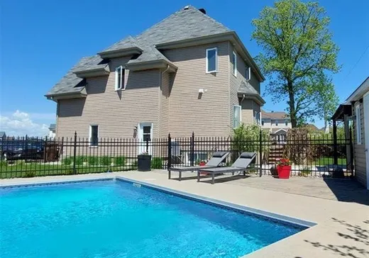 Maison à vendre - 104 Rue de St-Émilion, Lachenaie, J6W 6L2