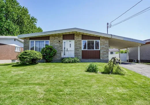 House for sale - 211 Rue Viau, Salaberry-de-Valleyfield, J6T 4Y5