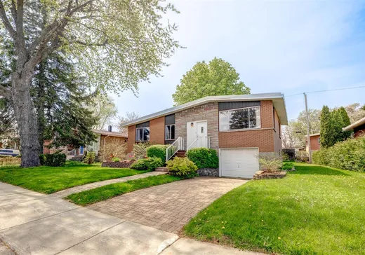 Paliers multiples à vendre - 8041 Av. des Vendéens, Montréal (Anjou), H1K1T2