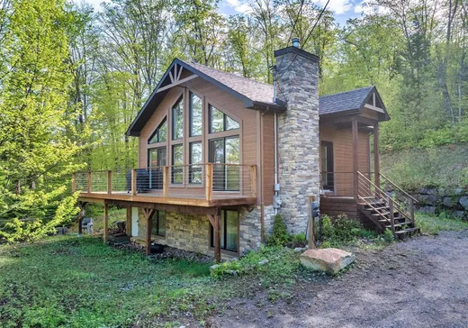 Bungalow à vendre - 228 Ch. Jean-Marie, Mont-Tremblant, J8E2H6