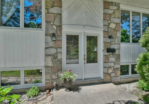 Maison à vendre - 1 Av. de Bar-le-Duc, Bois-des-Filion, J6Z 2W1