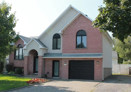 Paliers multiples à vendre - 705 Rue Raymond-Martel, Lachenaie, J6V1J5