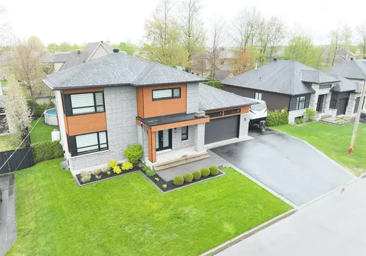 Maison à vendre - 118 Rue du Grand-Duc, St-Apollinaire, G0S 2E0